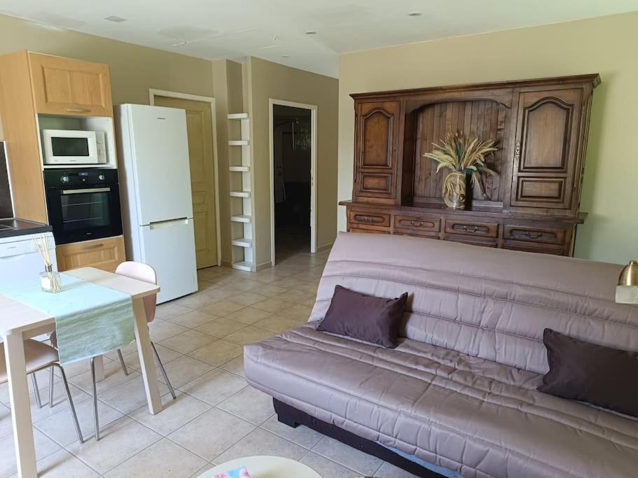 Appartement 2 A 4 Personnes Antraigues Екстер'єр фото